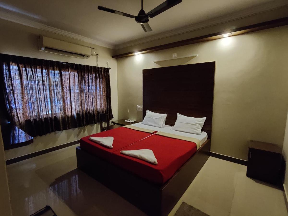 Vyavahar Lodge Udupi Ngoại thất bức ảnh