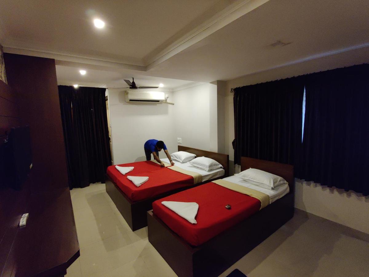 Vyavahar Lodge Udupi Ngoại thất bức ảnh
